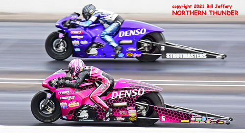 Angie Smith (near lane) vs Scotty Pollacheck 
(far lane) - PSM